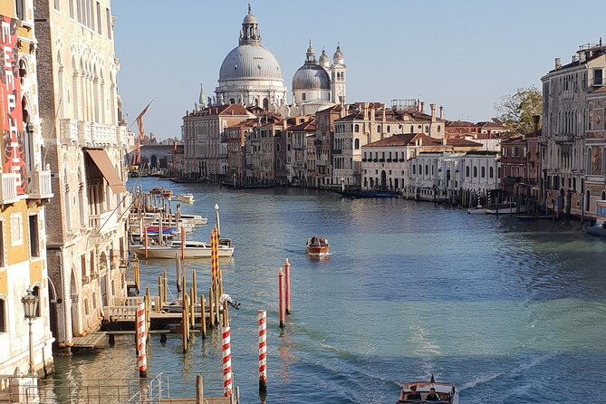 2-hour Venice Guided Walking Tour with Gondola ride - Stop 3: Ponte di Rialto, the white-stone bridge walk (free, about 25 minutes)