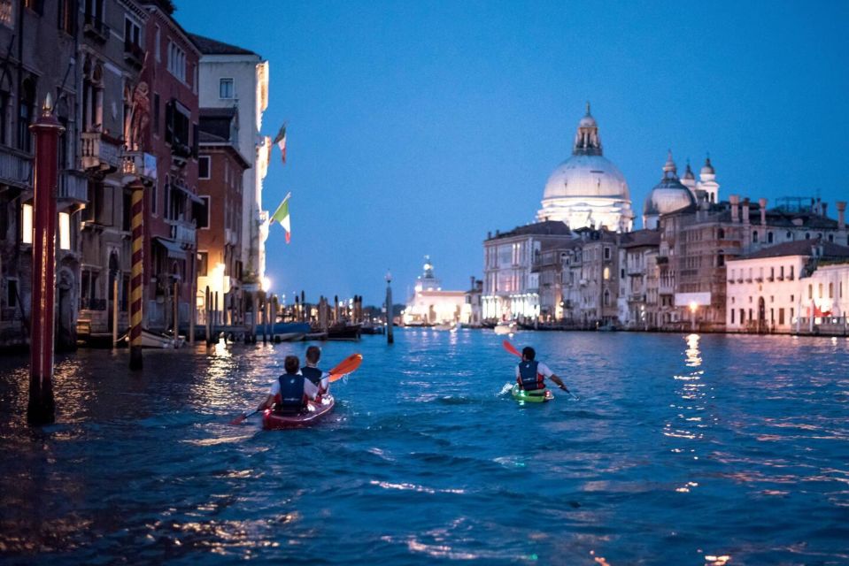2hr Night Kayak Tour in Venice: premium tour with sunset - Why this 2-hour Venice night kayak feels different at sunset
