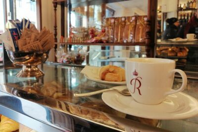 A Sweet Stroll Through Venice: Pastries, Chocolate, and Gelato - Meeting in Campo San Pantalon: Your Starting Line and the Best Mindset