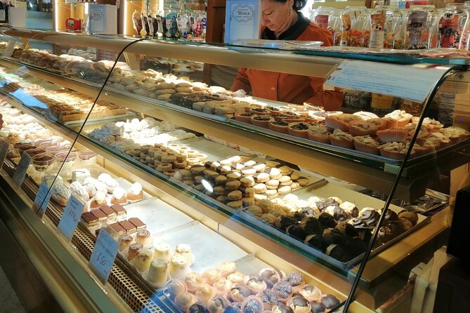 A Sweet Stroll Through Venice: Pastries, Chocolate, and Gelato - Stop 3: Rialto Market Walk Through San Polo (Where Food Has a Daily Rhythm)