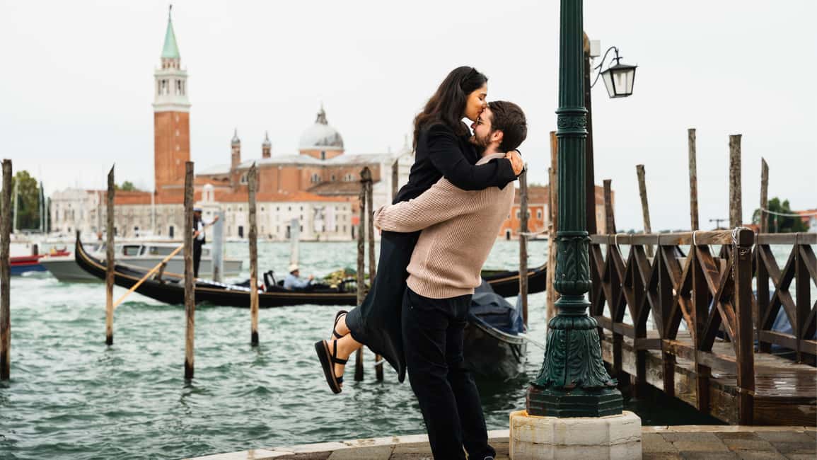 A Unique Photoshoot in Venice - Finding the Meeting Point Near Rialto Without Stress