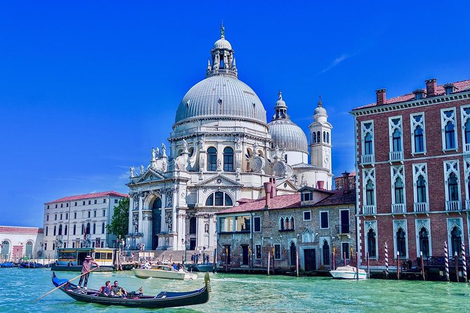 Afternoon in Venice : Basilica + Doge's Palace + Gondola - Gondola Ride on the Grand Canal: What 30 Minutes Really Delivers
