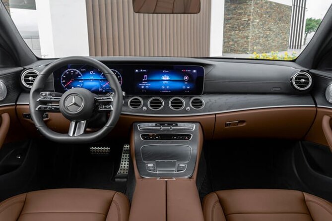 Arrival Transfer from Venice Airport to Piazzale Roma by Sedan - Arriving at Piazzale Roma: Your Fast Start (with a Catch)