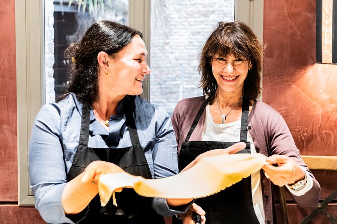 Authentic Venetian Cooking Classes - Lunch with drinks: the social part that makes it feel like a real day