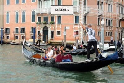 Bell Tower Priority Entry & Rialto Bridge Walking Tour of Venice - San Marco History Gallery: water, a dissected gondola, and VR Venice