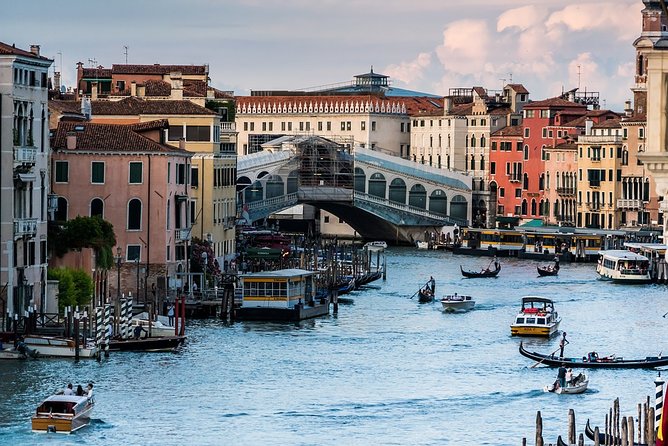 Best Venice Personalized Private Walking Tour with Official Guide - Rialto Bridge on the Grand Canal: a quick stop with big payoff