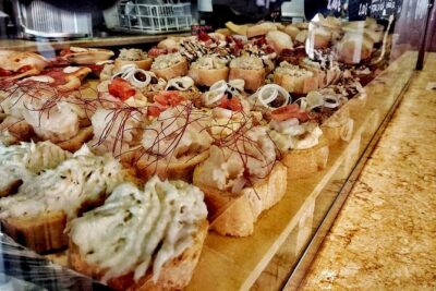 Brunetti's Venice: A Culinary Journey Through Leon's Mysteries - The 11:15 route: how the timing works in practice