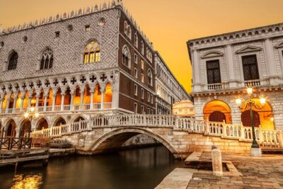 Carnival Treasure Hunt & Mask Painting Workshop - The Treasure Moment: Painting Your Venetian White Mask at the Doge’s Prisons Palace
