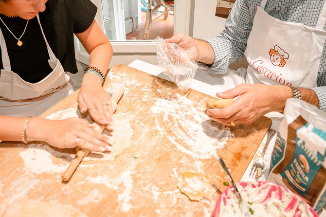 Cesarine: Home Cooking Class and Meal with a Local in Venice - Who should book this class in Venice