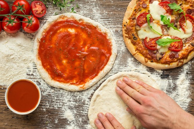 Cesarine: Small Group Pizza and Tiramisu Class in Venice - Pizza and tiramisù in someone’s home: why this beats the usual Venice food tour