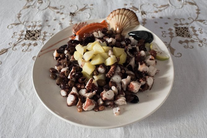 Cesarine: Venice Show Cooking & Dining Experience at Local's Home - Your 3-course menu: seasonal starter, fresh pasta, and Venetian desserts