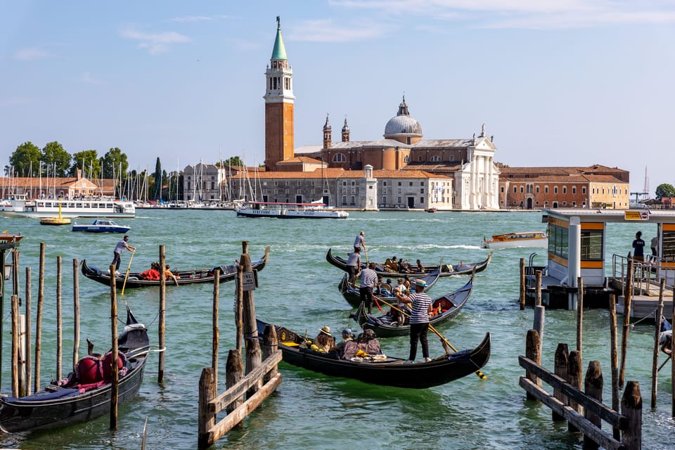 Chioggia-Venice: Day&Night Boat Transfer Round-Trip or 1-Way - Shared boat transfer value: what you get for around $22