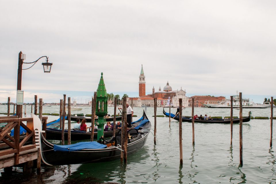 Classic Venice: 2-Hour Walking Tour with Basilica Entry - Price and Value: What $283.21 Gets You (Up to 9 People)