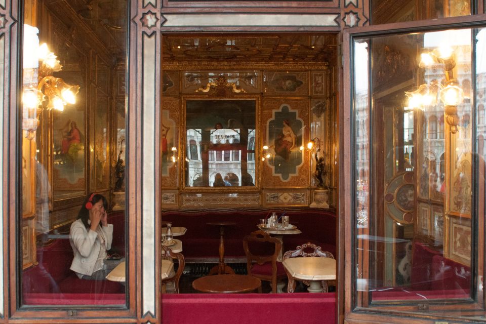Classic Venice: 2-Hour Walking Tour with Basilica Entry - Scheduling Reality: When You Can Visit and When You Should Plan Around It