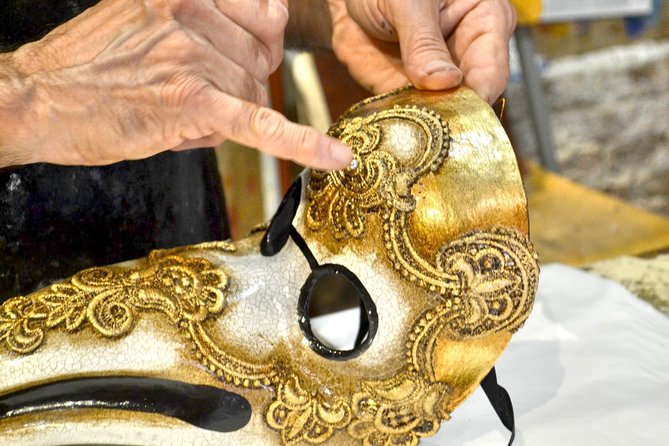 Creative Venice: Artisan Excellence and Craftsmen Workshops - Rialto start: Campo San Giacomo and the Pescheria’s real tempo