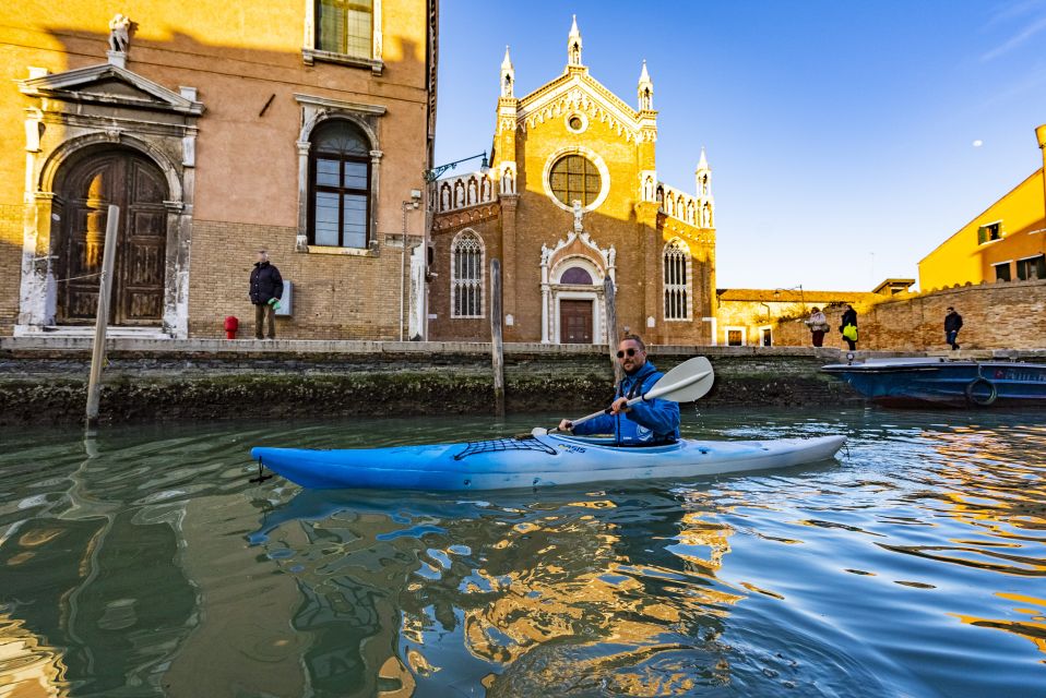 Cultural Kayak Tour: Discovering the City’s Canals - The rowing-club context: why learning history through sport works