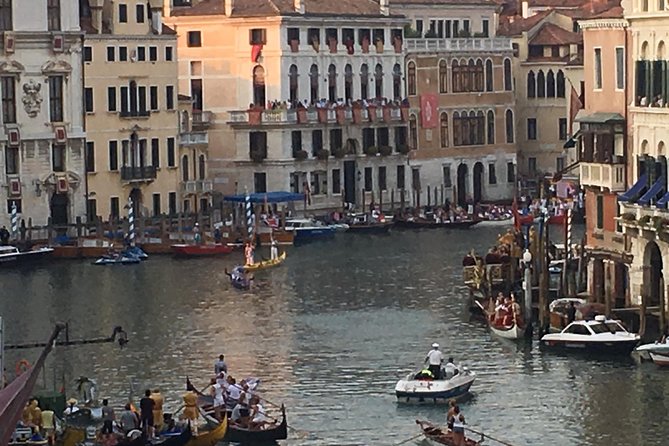 Discover Venice at sunset - What’s included (and what the guide is really doing for you)