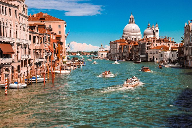 Discover Venice’s most Photogenic Spots with a Local - Stop 3: Palazzo Contarini del Bovolo and Scala del Bòvolo