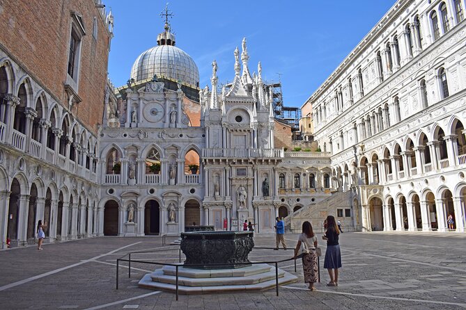 Doge Palace and Saint Mark's Basilica Guided Tour Fast Entry - Murano glass blowing demo near Piazza San Marco: fun craft, possible shop pressure
