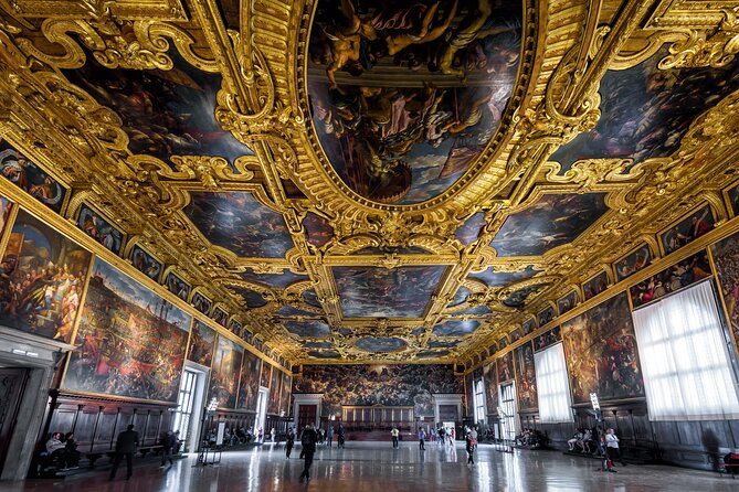 Doge's Palace Skip the Line Guided Tour in Venice - From St. Mark’s Square to the palace doors