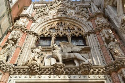 Doge's Palace Skip the Line Guided Tour in Venice - Palazzo Ducale inside: Gothic politics, art, and power rooms