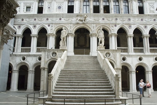 Doge's Palace & St. Mark's Basilica skip-the-line guided tour - Pace, Photo Moments, and Crowd Reality