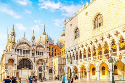 Doge’s Palace & St. Mark’s Basilica Tickets + Tour Options - Choosing your format: hosted entry, audioguide freedom, or an English guide