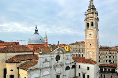 Enchanting Venice: City Walk & Majestic Gondola Ride! - Meeting at Giardini Reali and the WhatsApp voucher check (don’t show up late)