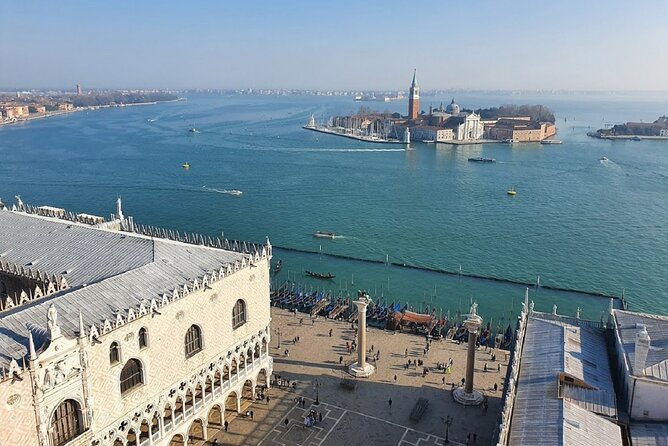Exclusive Entrance Doge Palace & St. Mark's Basilica Terrace Tour - Practical Venice Planning: Meeting Point and the €5 Access Fee
