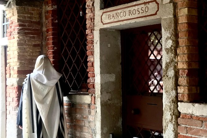 Exclusive Private Venice Jewish Ghetto Tour - Fondamenta Cannaregio: reaching an ancient gate into the ghetto