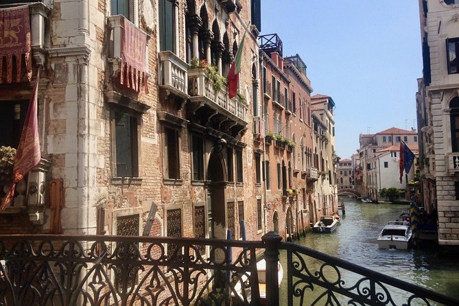 Exclusive Private Venice Jewish Ghetto Tour - Campo San Geremia: the view, the setup, and the origin of ghetto