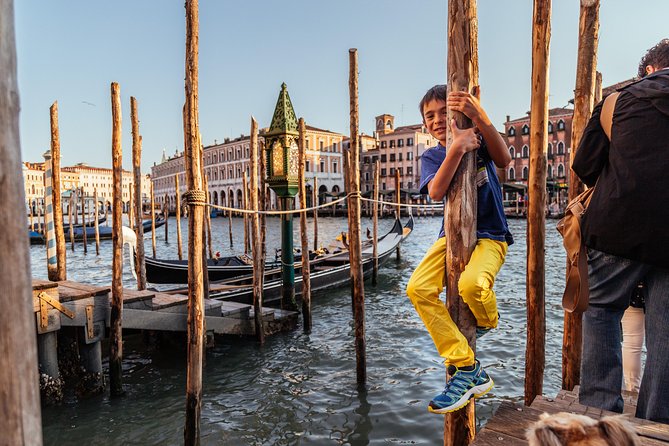 Family Friendly Venice Private City Tour - Libreria Acqua Alta: Cats, Books, and a Calm Break