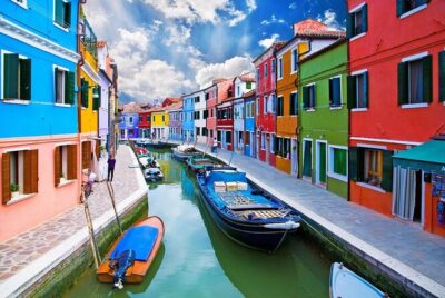 FriendInVenice Murano Burano Torcello Private Tour By Luxury Boat - Why Murano, Burano, and Torcello belong together