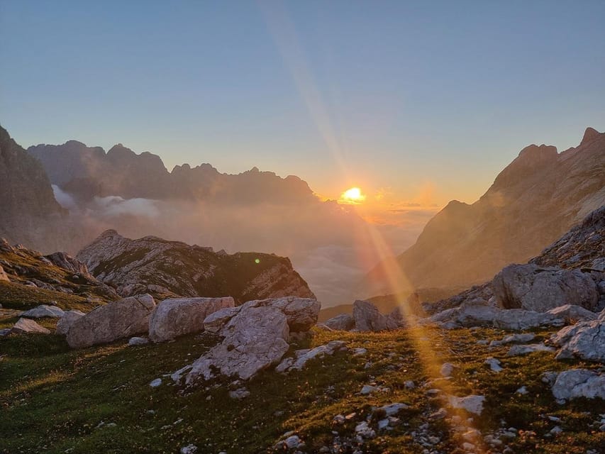 From Venice: Lakes of the Dolomites Tour - Lago di Braies: Short Trek Energy With Maximum Scenic Payoff