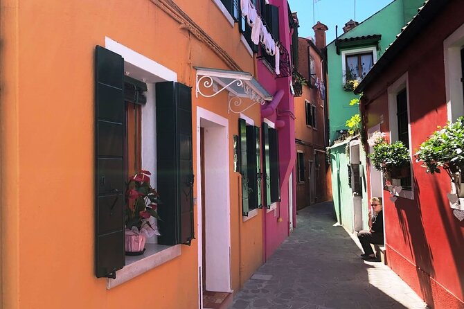 Full-day excursion to Murano, Burano and Torcello from Venice Train Station - Murano glass in 90 minutes: demo, masterpieces, and smart choices
