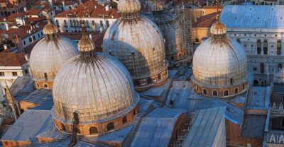 Full Venice Walking Tour: Doge's Palace and St. Mark's - Calli and Campo Life: Venice Beyond the Big Photos
