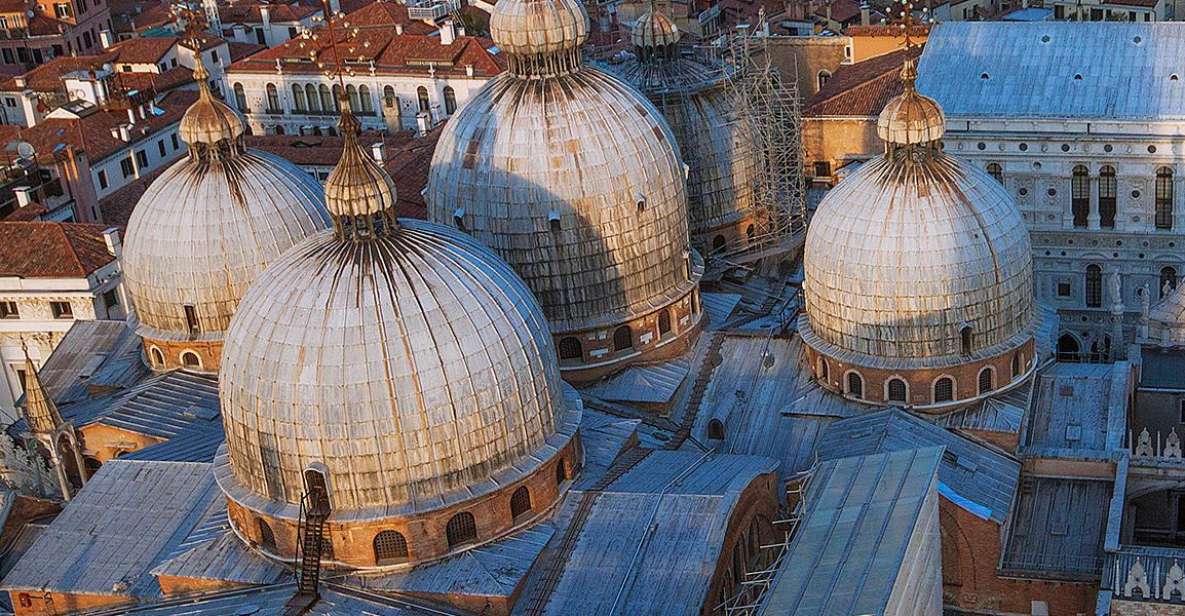 Full Venice Walking Tour: Doge's Palace and St. Mark's - Calli and Campo Life: Venice Beyond the Big Photos