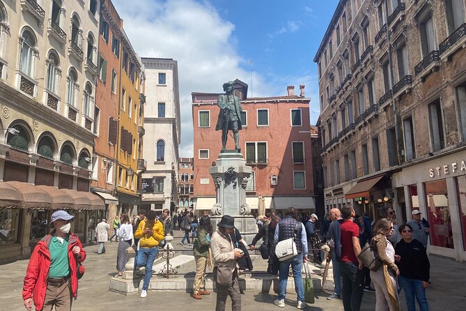 Guided Venice Street Food Tour and City Sightseeing - Pacing, group size, and why arriving early matters
