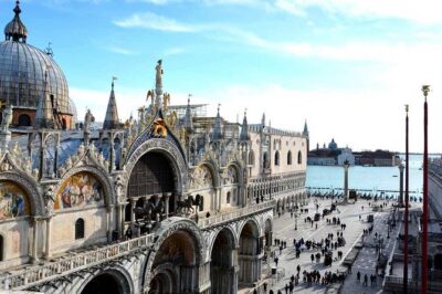 Guided Walking Tour of Venice, St Mark's Basilica & Doge's Palace - St Mark’s Basilica: the mosaics are the point, and dress code is real