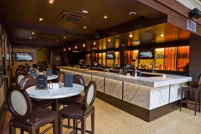 Hard Rock Cafe Venice with Set Lunch or Dinner - Canal Grande and Vecchia Murano: how these stops fit a meal-focused plan