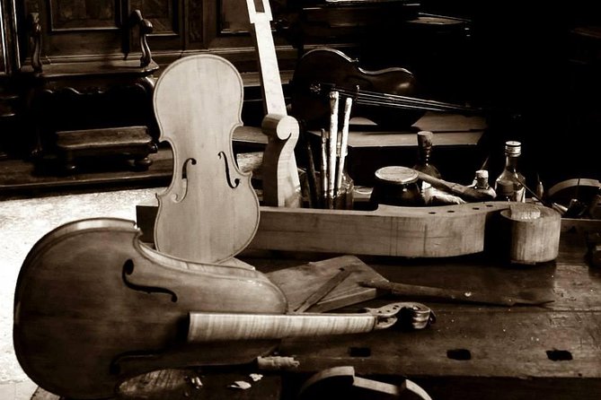 Interpreti Veneziani Concert in Venice Including Music Museum - Timing and logistics: how to avoid the Venice “lost by a bridge” problem