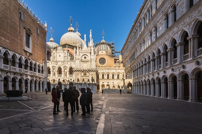 Kingly Venice: Doge Palace Ticket, Guided Tour & History Gallery - Group size, guide quality, and the downside of crowds