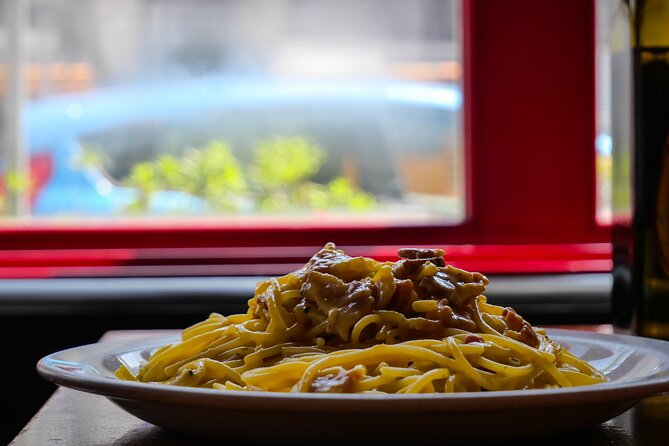 Make Pasta Carbonara from Scratch in a Jazz Club in Venice - Meeting at 4:00 pm and getting there without stress