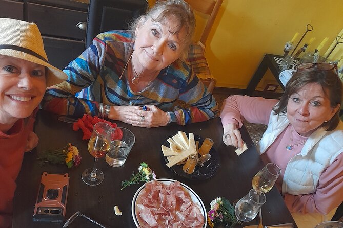 Market Tour and Cooking Class with a Venetian Sailor - From the market to an antique Venetian house: what the home cooking feels like