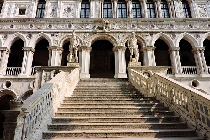 Morning Venice Walking Tour plus Doge's Palace Guided Visit - Basilica dei Santi Giovanni e Paolo: Venice’s “pantheon” moment