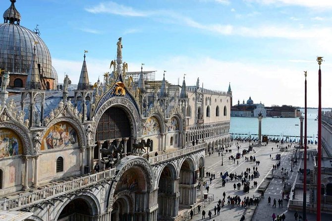 Morning Venice Walking Tour plus St Mark's Basilica Guided Visit - The Golden Pall and what’s not covered (so you don’t arrive disappointed)