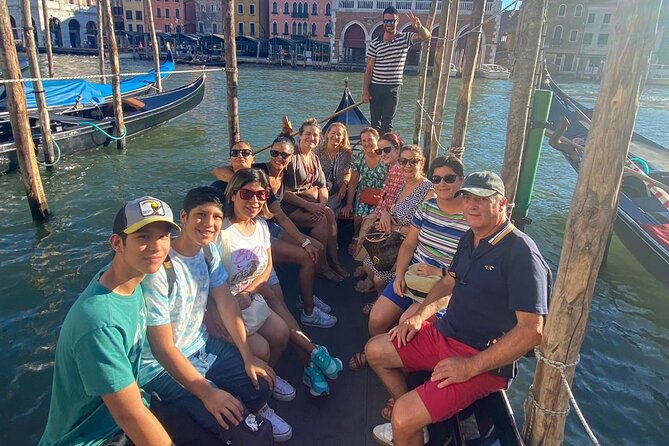 Morning Walking Tour of Venice with Mini Cruise - Ponte di Rialto and Canal Grande: the photos are good, the stories make it better
