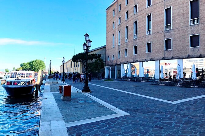 Murano, Burano and Venice Boat Tour from Venice Train Station - The big idea: a practical Venice boat loop