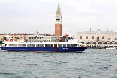 Murano, Burano and Venice Boat Tour from Venice Train Station - Getting started at Venice Santa Lucia: the 10:15 timing matters