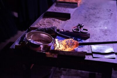 Murano Glass Blowing Demonstration - The Glass Cathedral - Audio, music, and the guide: how much narration you get